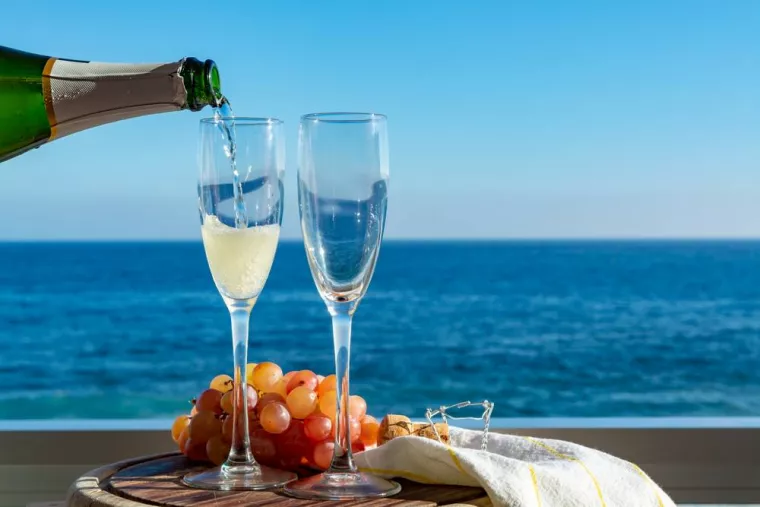 Conseils pour trouver une alternative au champagne, comme le prosecco ou le crémant, Montauban, Inter Caves Montauban